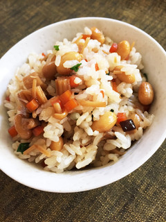 簡単!美味しい!きのこと大豆の混ぜごはん-レシピのメイン写真