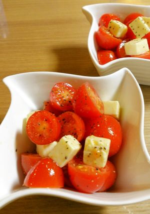 速攻おつまみ♡ミニトマトとチーズのマリネ-レシピのメイン写真
