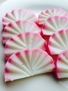 おせちに◎かまぼこの扇飾り切り-レシピのメイン写真
