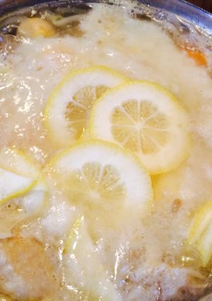 手羽とモツの長芋生姜レモン風味鍋-レシピのメイン写真