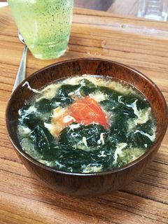 卵とトマトとほうれん草のコンソメスープ-レシピのメイン写真