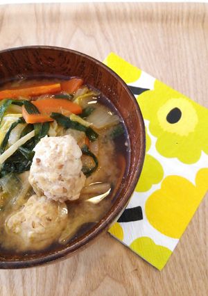具沢山！鶏団子と野菜のお味噌汁☆-レシピのメイン写真