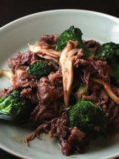 牛肉と舞茸のオイスターソース炒め-レシピのメイン写真