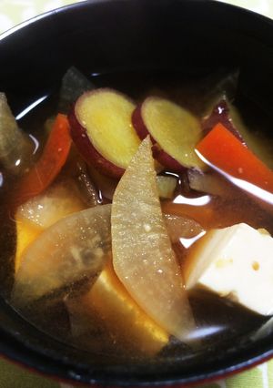 サツマイモ入り味噌汁-レシピのメイン写真