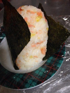 塩レモンと鮭フレークの混ぜ混ぜおにぎり-レシピのメイン写真