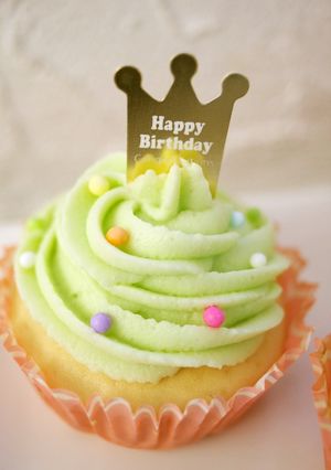 ハッピーバースデーカップケーキ-レシピのメイン写真