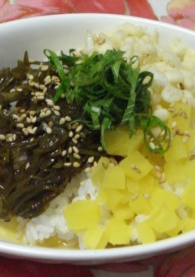 ひとり飯☆ササッとめかぶの天丼風-レシピのメイン写真