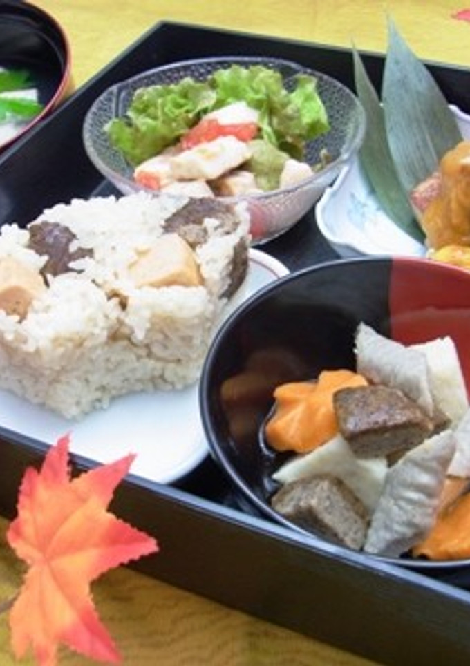 介護食　秋の味覚膳　鮭ときのこごはん-レシピのメイン写真