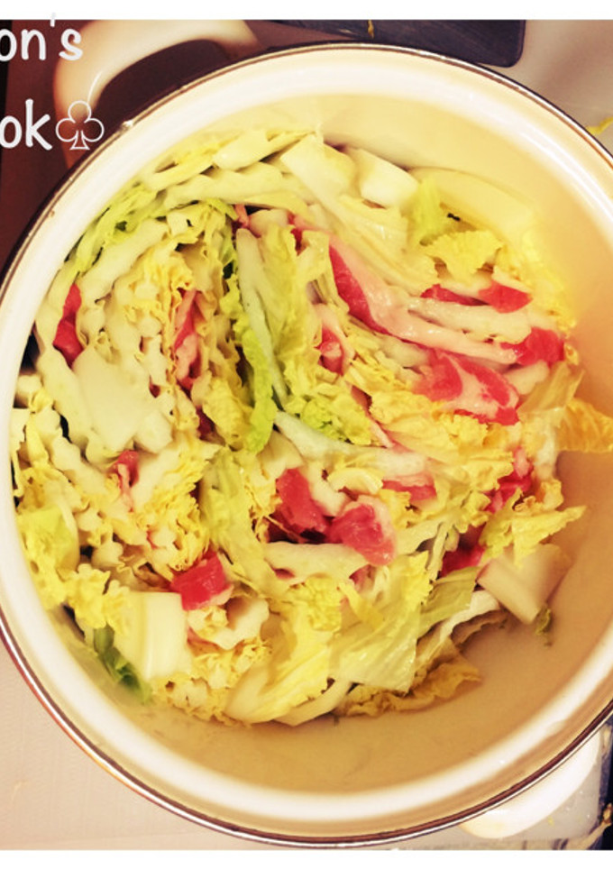 定番簡単♡白菜と豚肉のみるふぃーゆ鍋-レシピのメイン写真