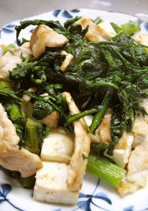 ほっぺがおちる！！春菊と豆腐の炒めもの♪-レシピのメイン写真
