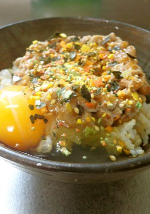 最速の卵かけ納豆ふりかけご飯-レシピのメイン写真