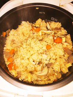 ホカホカ美味しい♡舞茸の炊き込みご飯-レシピのメイン写真