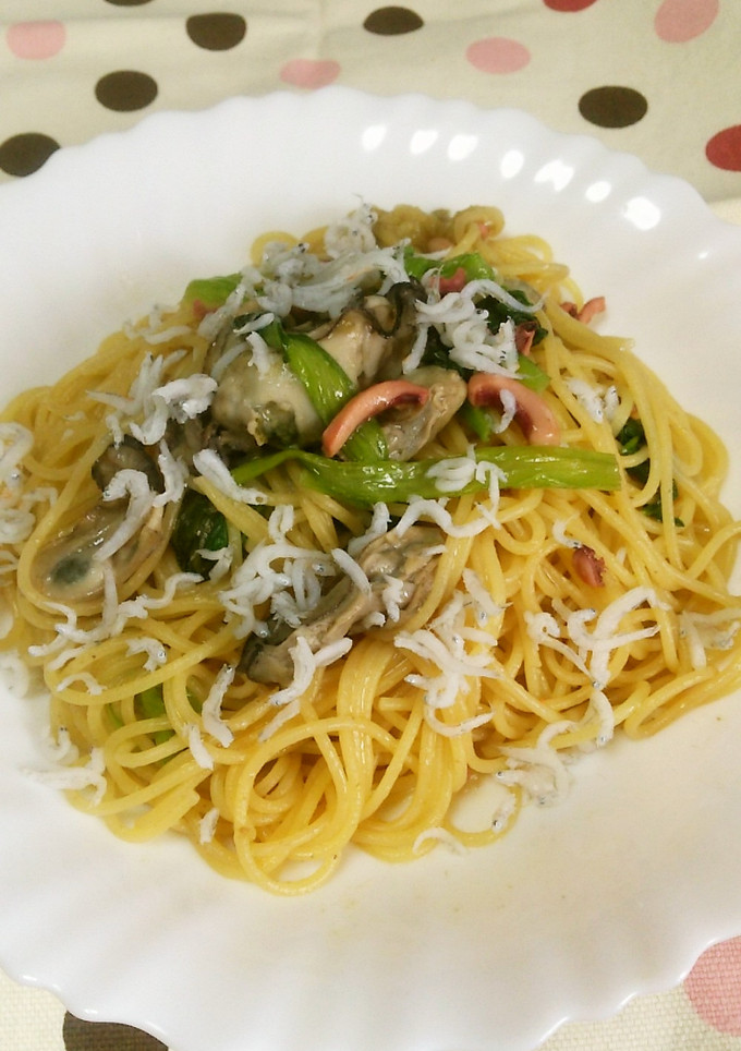 牡蠣と小松菜の柚子胡椒パスタ♪-レシピのメイン写真