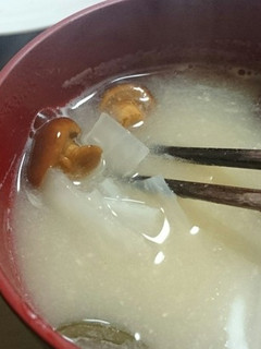 ナメコと大根の味噌汁(本格派の味)-レシピのメイン写真
