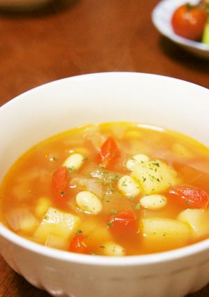 蒸し大豆とじゃがいものトマトスープ-レシピのメイン写真