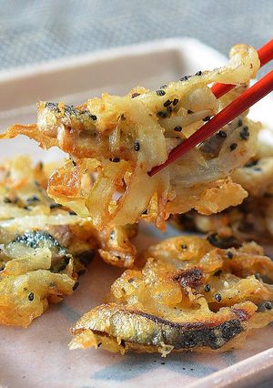 黒ゴマが香ばしい イワシのかき揚げ♪-レシピのメイン写真