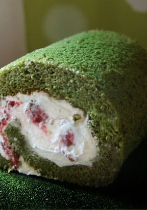 木苺と抹茶のロールケーキ-レシピのメイン写真