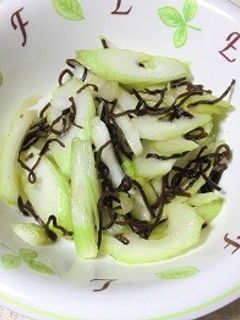 あっという間に出来る「セロリの浅漬け」-レシピのメイン写真