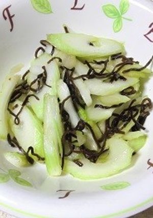 あっという間に出来る「セロリの浅漬け」-レシピのメイン写真