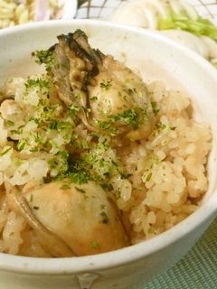 簡単!麺つゆで絶品 牡蠣の炊き込みご飯♪-レシピのメイン写真