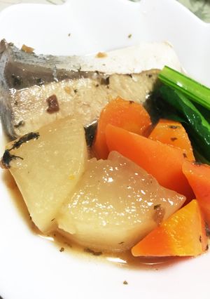 ★いつもと違う定番料理★ぶり大根の梅煮-レシピのメイン写真