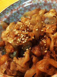 ・。♫余った鶏皮でれんこんの甘辛炒め♫。-レシピのメイン写真