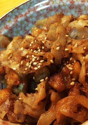 ・。♫余った鶏皮でれんこんの甘辛炒め♫。-レシピのメイン写真