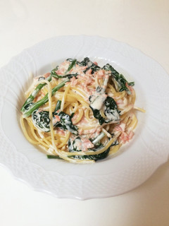 ほうれん草と鮭フレークのクリームパスタ-レシピのメイン写真