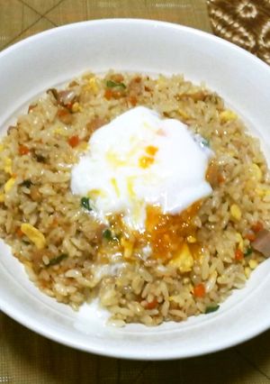 「具だくさん五目炒飯」温玉かけチャー✿-レシピのメイン写真