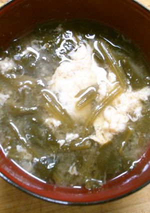 朝食に 簡単 ほうれん草 卵の お味噌汁-レシピのメイン写真