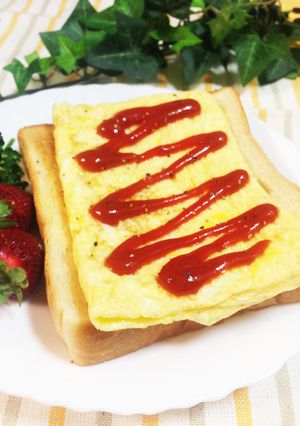 ✩旦那考案♬薄焼き卵のせトースト✩-レシピのメイン写真