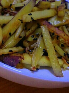 さつまいもバターキンピラ ╰(*´︶`-レシピのメイン写真
