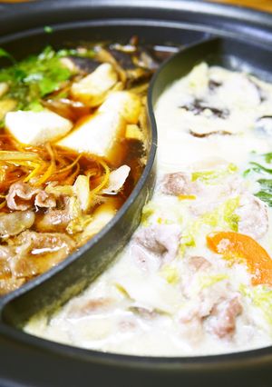 一度に2つの味♪白だし豆乳鍋＆すき焼き鍋-レシピのメイン写真