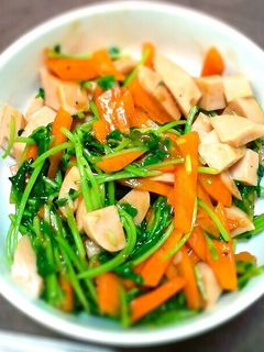 豆苗と魚肉ソーセージのオイスター炒め-レシピのメイン写真