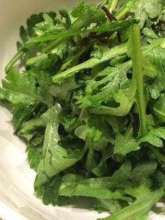 超簡単春菊の塩昆布サラダ。-レシピのメイン写真
