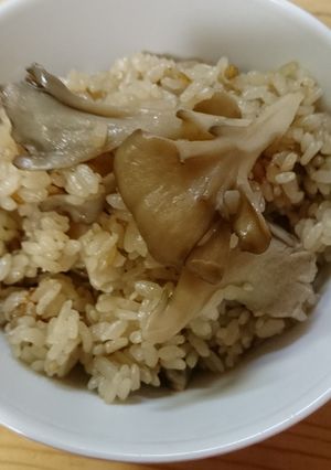 簡単ლ(´ڡ`ლ)舞茸♡炊き込みご飯-レシピのメイン写真