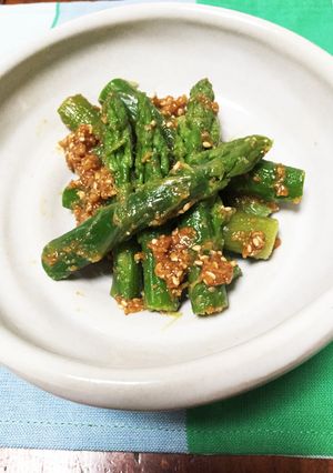 簡単！アスパラの胡麻味噌和え！-レシピのメイン写真