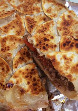 餃子?ハンバーグ?パイ包み風おかずケーキ-レシピのメイン写真