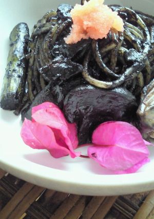 クリスマス★海老とアスパラいかすみパスタ-レシピのメイン写真