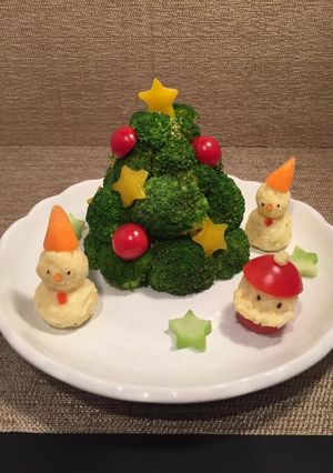 簡単クリスマスツリーサラダ・サンタ付き♪-レシピのメイン写真