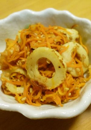 お弁当に♪人参とちくわのごま油炒め-レシピのメイン写真