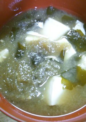 とろろ昆布と ワカメ 豆腐の お味噌汁♪-レシピのメイン写真