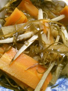 簡単♪ 刻み昆布と 根菜の 煮物*°-レシピのメイン写真
