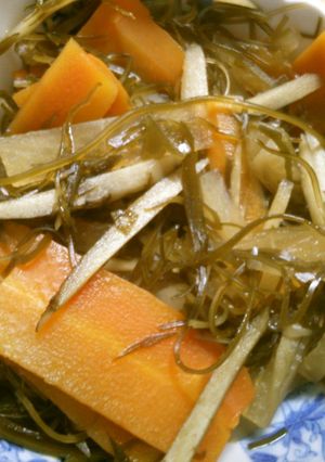 簡単♪ 刻み昆布と 根菜の 煮物*°-レシピのメイン写真