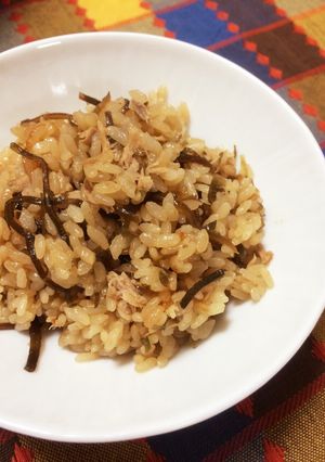 検索トップ10ツナと塩昆布の炊き込みご飯-レシピのメイン写真