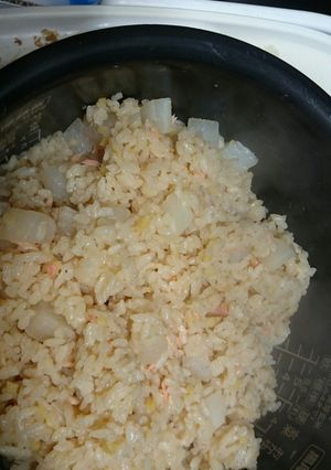 絶品☆鮭と大根の炊き込みご飯♪-レシピのメイン写真