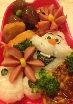 雪だるまつくろ〜〜簡単オラフキャラ弁-レシピのメイン写真