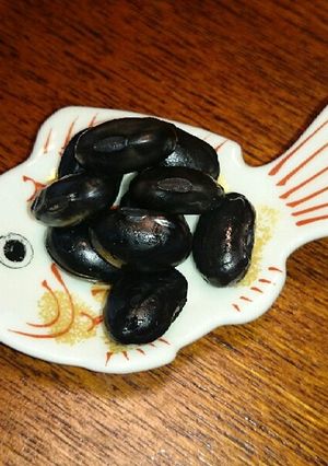 圧力鍋で簡単蒸し黒大豆-レシピのメイン写真