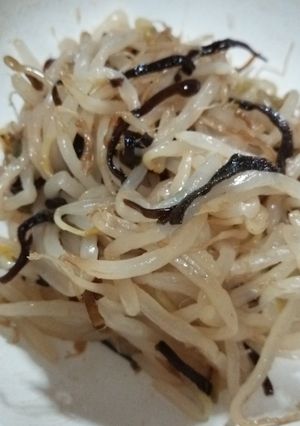 もやしの塩こんぶラー油和え-レシピのメイン写真