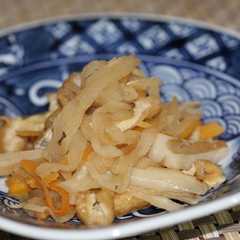 รูปของ 切り干し大根*蓮根と油揚げの炒め煮*